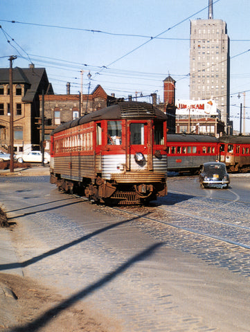 Chicago North Shore and Milwaukee Railway In Color Volume 1: Streetcars & Electroburgers (Digital Reprint)